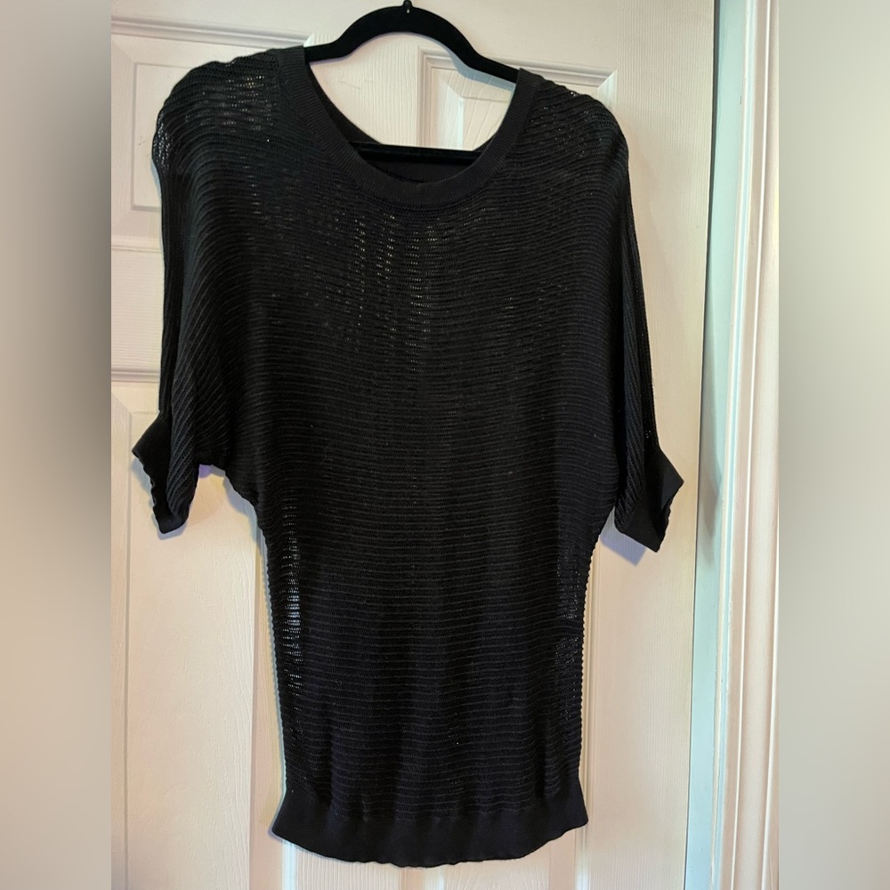 Loose knit black top